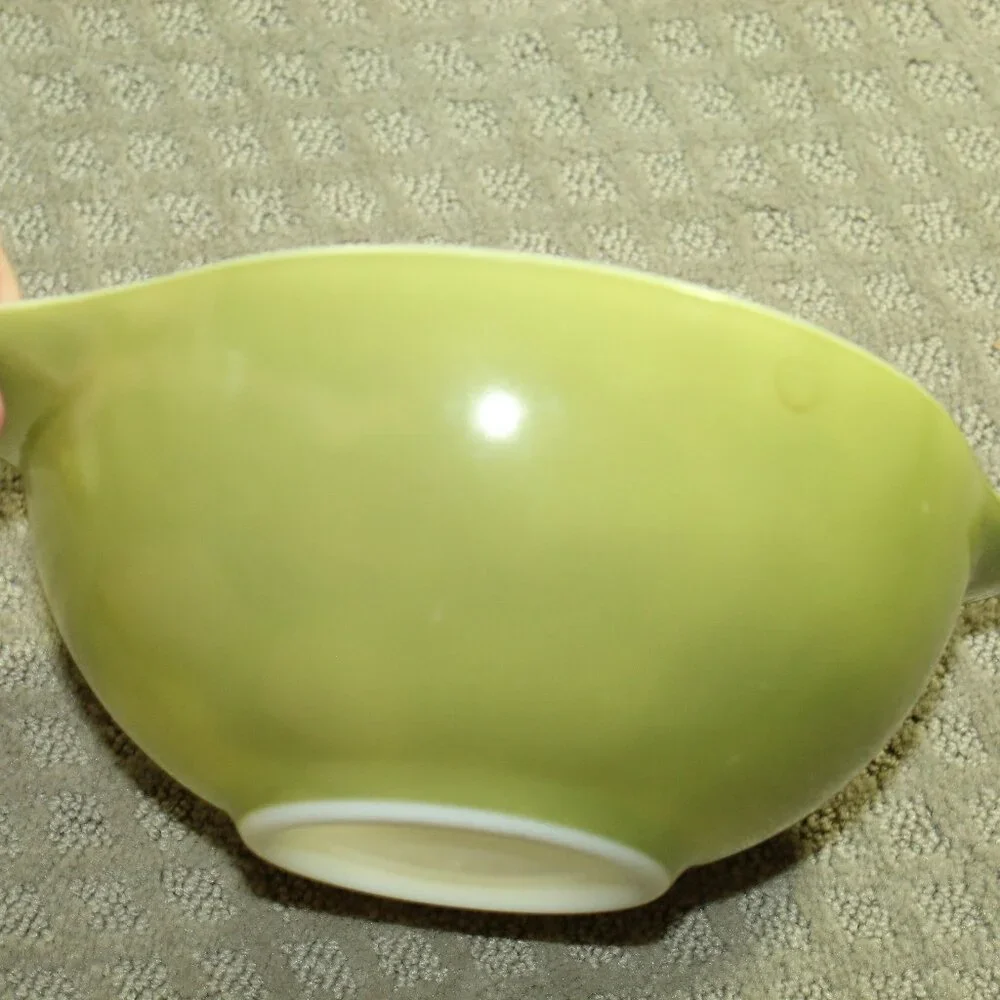 Pyrex this vintage